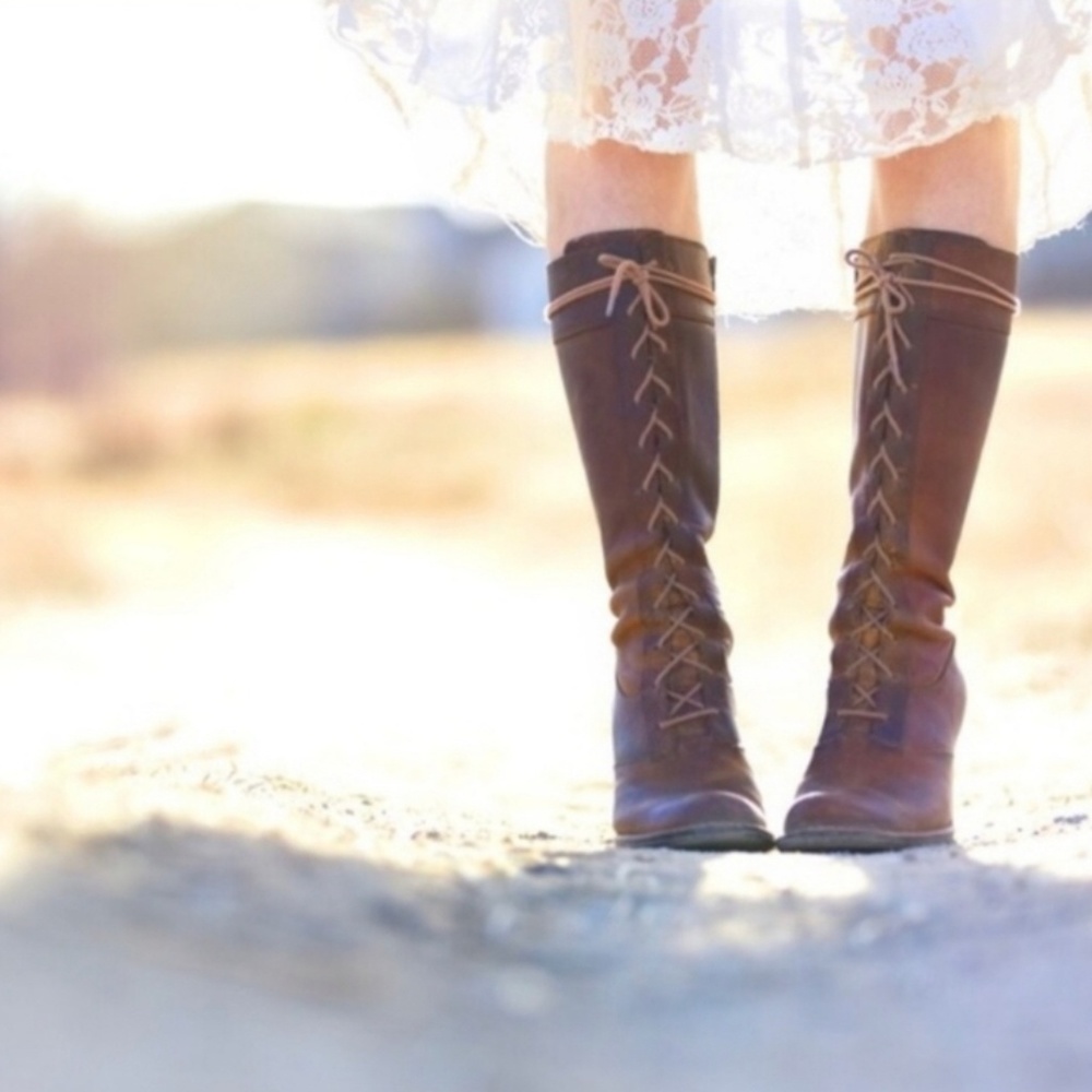 Frye Villager Worn In Leather Lace Up Boots